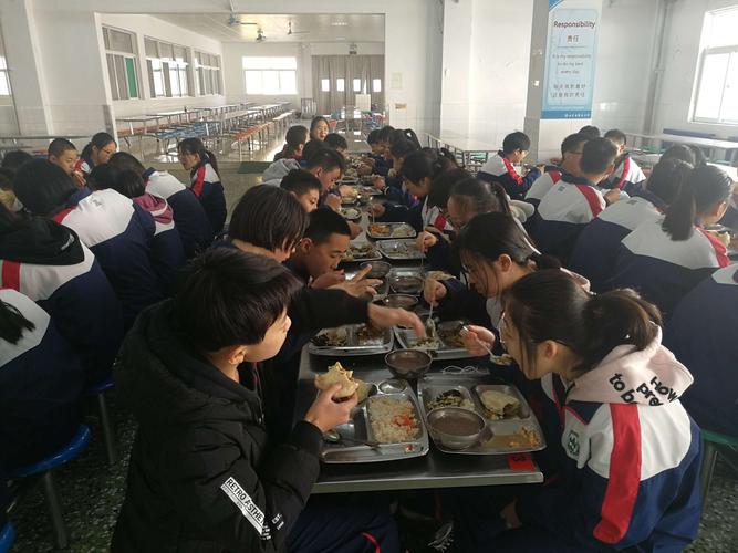 昌乐二中致远六班食育课程——餐厅帮厨活动圆满落幕.