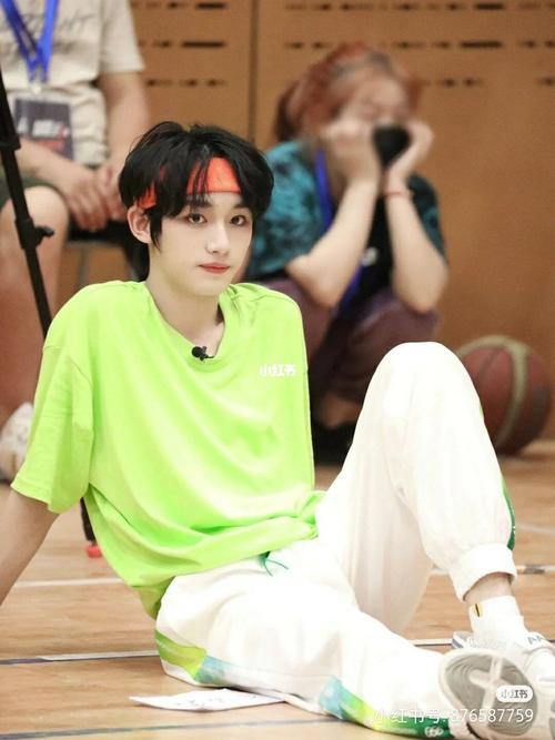 丁程鑫_时代少年团_tnt时代少年团_娱乐_明星娱乐资讯