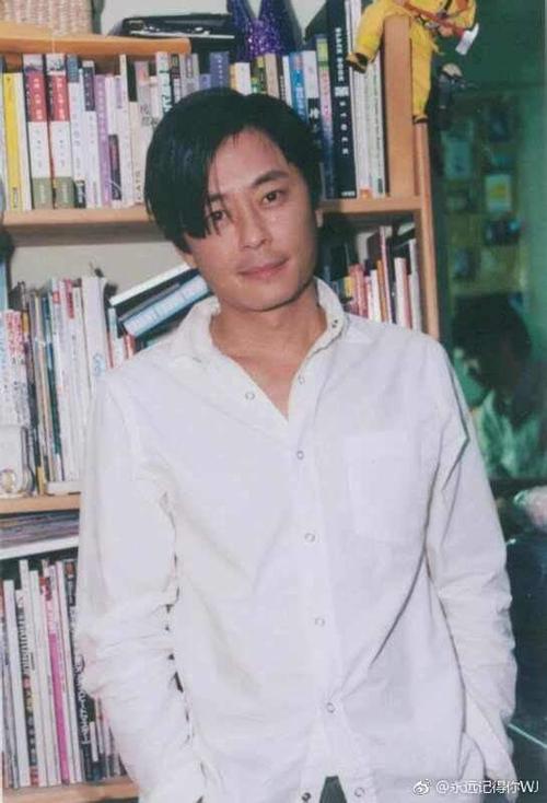 王杰去哪儿了?一条微博透露其行踪,原来他在干一件大事