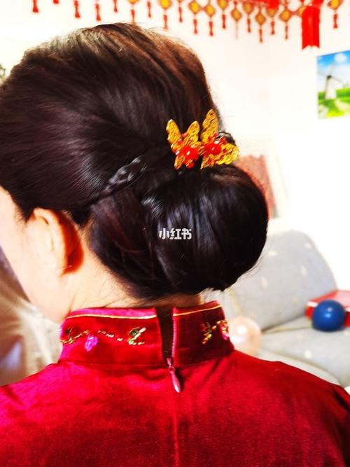 简单又好看的喜婆婆发型来喽_发型_喜婆婆发型_时尚