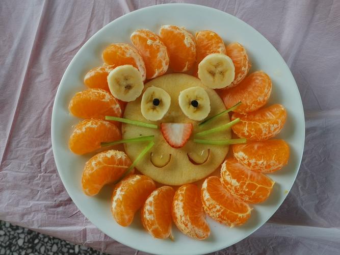 小班级部美食节活动 ----水果变变变