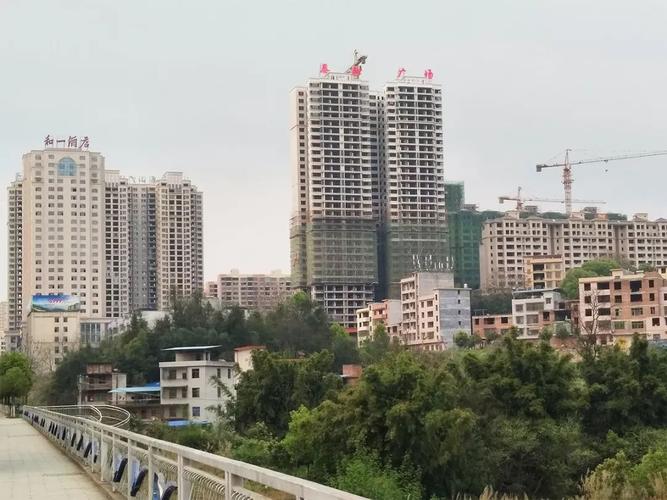 便是绝对的功臣 【泰山广场】 打造宜章首个全盘使用铝模工艺的项目