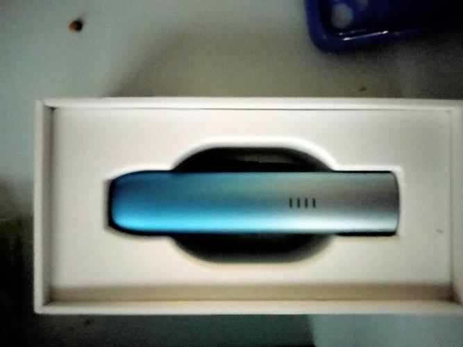 出悦刻五代烟杆渐变色99成新只拆封过没用过有意微z13660587889