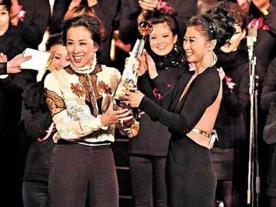 香港女歌手大乱斗之叶倩文vs林忆莲
