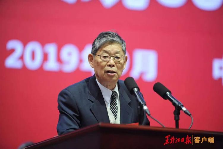 " 26日上午,"人民楷模""改革先锋"大庆"新铁人",石油会战代表王启民