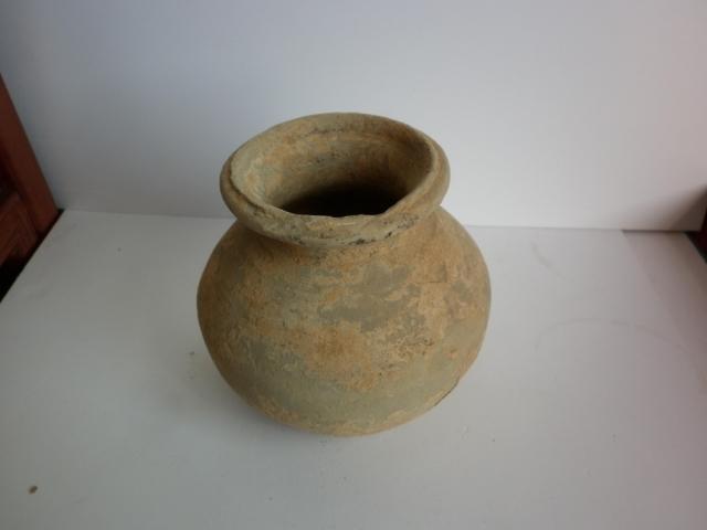 我这个汉代灰陶罐能值多少钱?