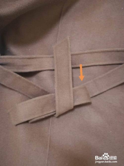 衣服上的蝴蝶结怎么系