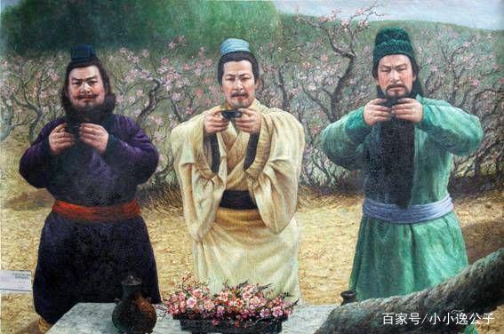 十分密切,休戚与共,患难相携,关羽张飞二人常陪在刘备左右保驾护航,但