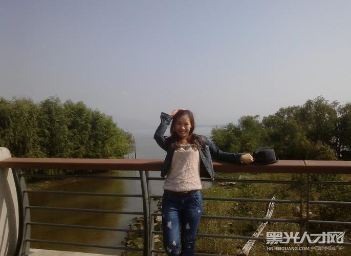 黄丽敏求职摄影师_【黑光人才网】专注影楼招聘!