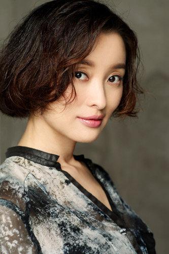 原创演小三走红的吴越戏外和陈建斌同居5年因蒋勤勤插足被抛弃