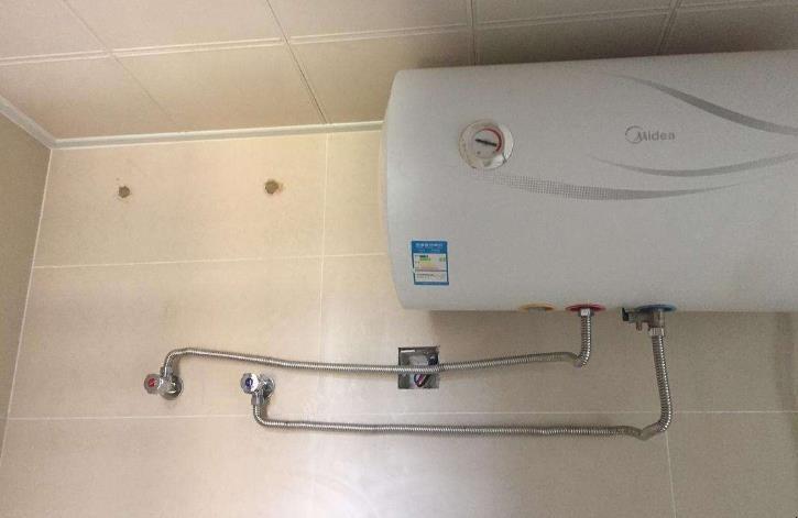 热水器上水开关在哪