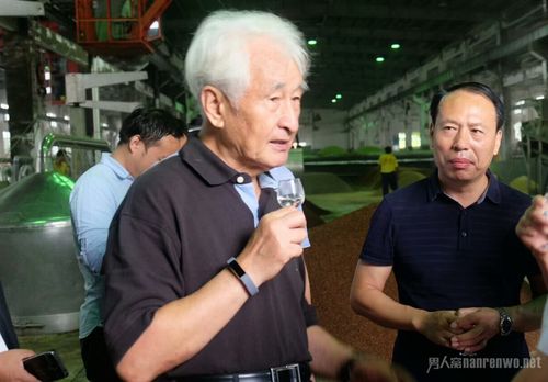 据了解季克良为中国贵州茅台酒厂(集团)有限责任公司名誉董事长,技术