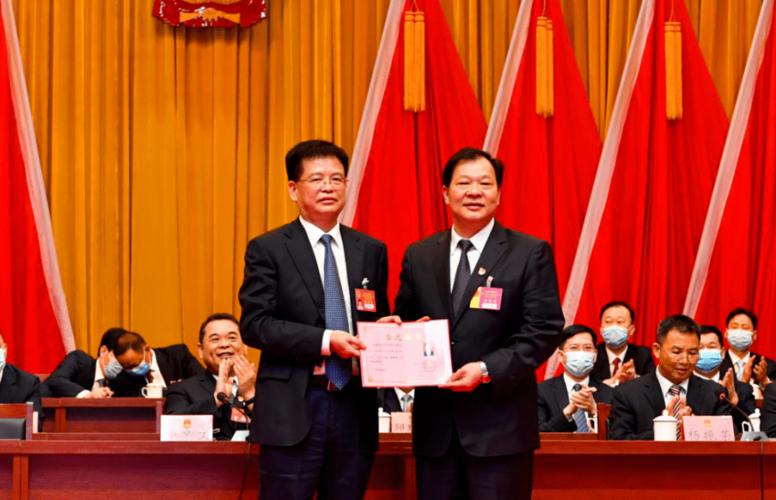 刘国才当选源城区人民政府区长