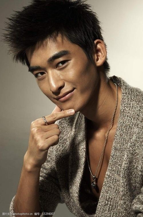 张翰高清写真图片