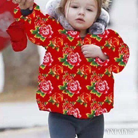 【图】穿花棉袄的小女生照片流露 棉袄的洗涤和保养技巧你知道吗