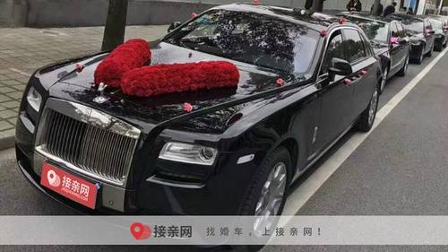 大家都会希望自己的婚车是独特漂亮的,去迎接自己最美的新娘.