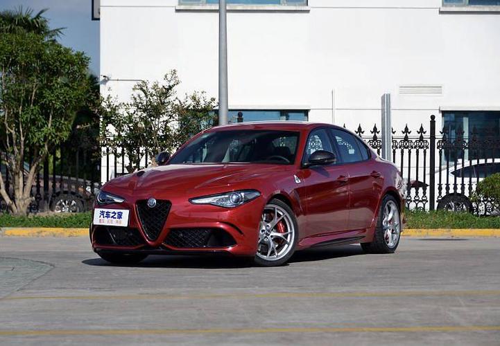 阿尔法罗密欧 giulia 2020款 2.9t 510hp 四叶草版