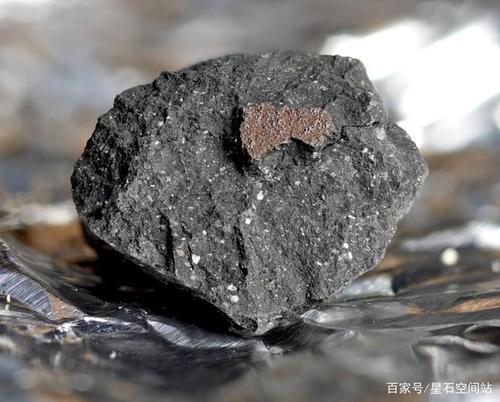 科普:2021年英国"火流星"系罕见碳质球粒陨石,已启动