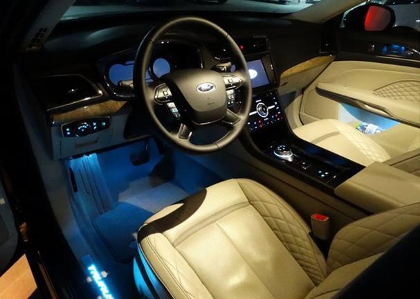 金牛座狂降7万,和皇冠同级别,2.0t6速自动仅17万