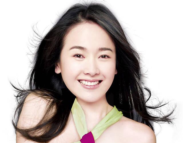 左小青《精英律师》出镜演技获赞,新剧《情圣》随后将至