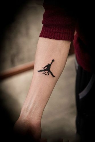 飞人乔丹手臂个性纹身图案