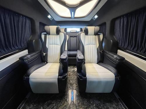 备受青睐大通g20商务车改装方案