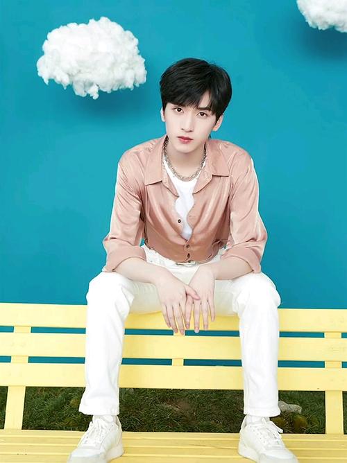 生活 日常 严浩翔 | 时代少年团十二月pb vol8 少年·半熟主义个人版