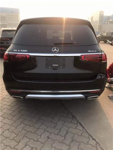 21款奔驰gls580装备完善的安全配置