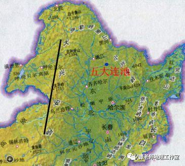 地形位置   东连绵延千里的小兴安岭,西依呼伦贝尔大草原,南达肥沃