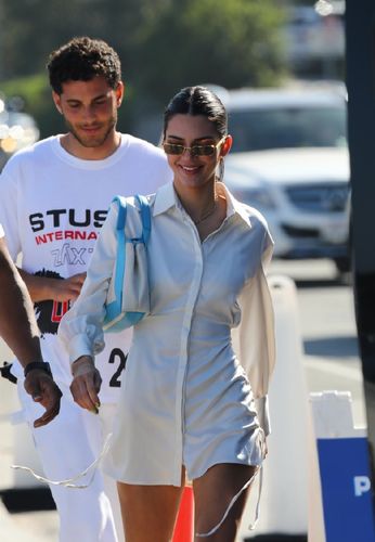 网红模特肯德基三姐妹,gigi脸垮得超模气质全无,肯豆永远是巅峰