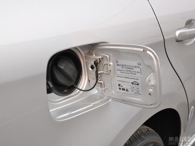 大众宝来 2014款 1.6at时尚型--油箱盖开启 / 94