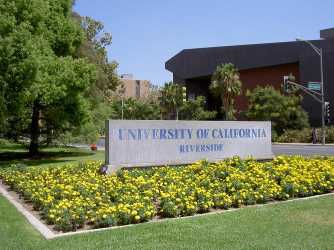 加州大学河滨分校