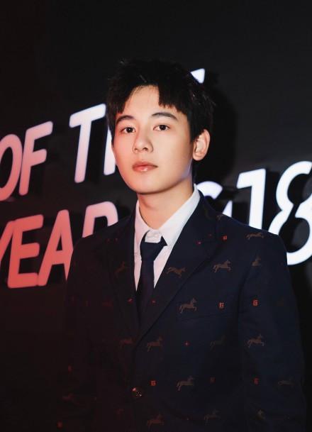 胡先煦小女友也将出道?艺术照已圈粉,后援会和超会已经准备好