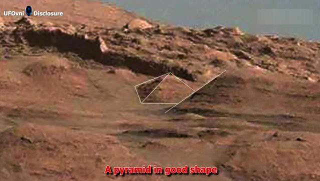 由卫星拍摄回来的照片 在火星上发现多座金字塔