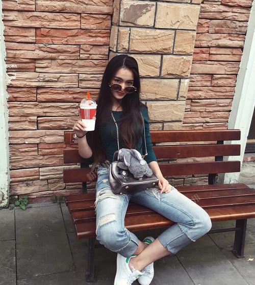 李芳艺蕾个人资料简介,李芳艺蕾被传千里送视频,福利照片写真