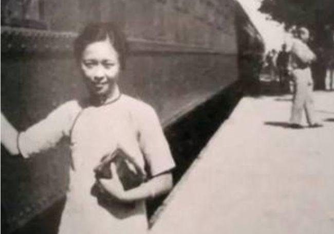 国色天香的陆英:老人说她太漂亮活不长,竟果真在36岁因拔牙而亡