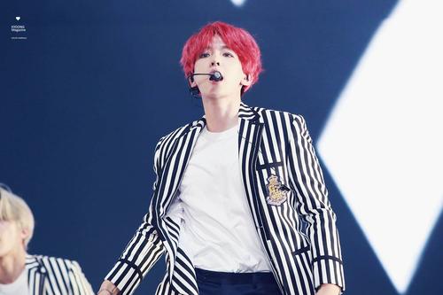 边伯贤 高清壁纸