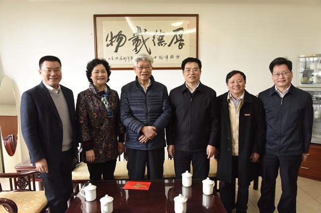省委办公厅副主任周宽奋,省委教育工委副书记王建南,校党委书记叶辉玲