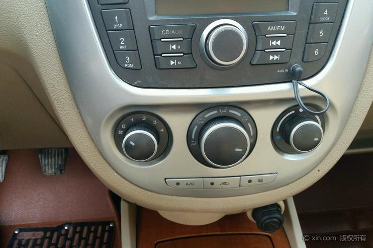 别克凯越空调调节区