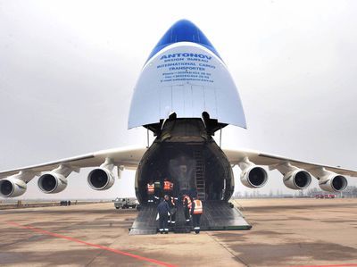 中国将引入这款世界上最大的运输机,航天飞机在它面前只能是货物