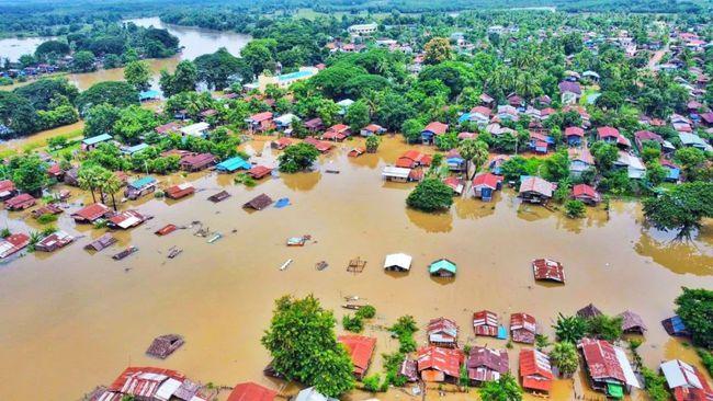 缅甸克伦邦小镇暴雨成灾近百间民房被淹