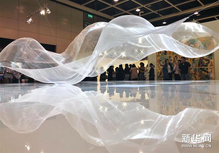 巴塞尔艺术展香港展会公众开放日受追捧图