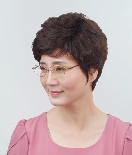 中年女人发型45岁,45岁女人洋气发型 减龄 中老年真发假发短卷发女士蓬松发型中年妈妈假发逼真