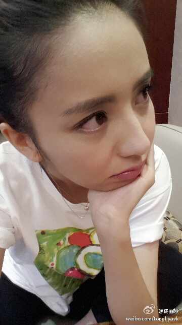 丫丫_生活照_看图_佟丽娅吧_百度贴吧