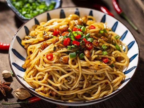 万宝智选浓郁喷香筋道爽滑10分钟就能吃到一碗地道老南昌拌粉味道绝了