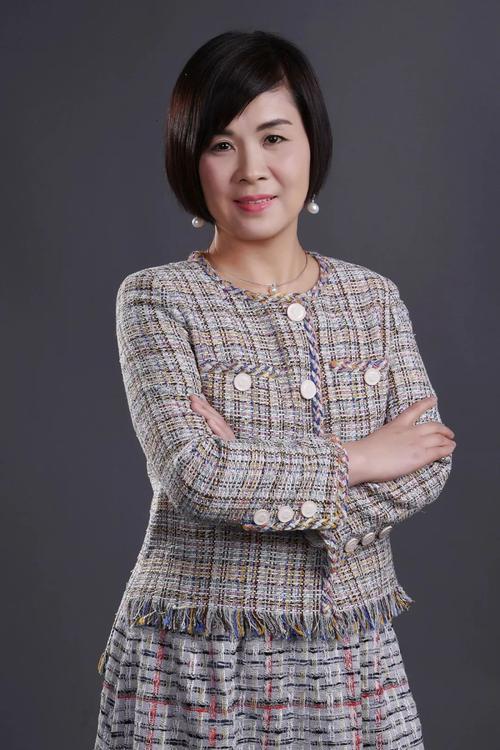 榜样的力量 | 爱玛-段华:把电动车当成"时装"来设计!