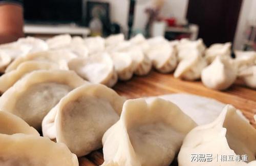 酸爽鲜美的酸菜猪肉饺子,浓浓东北风味,真是太香了