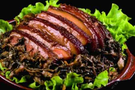 黄山美食很多,来过这边的人都流连忘返,靠山吃山,野生撅,野菜,猕猴桃