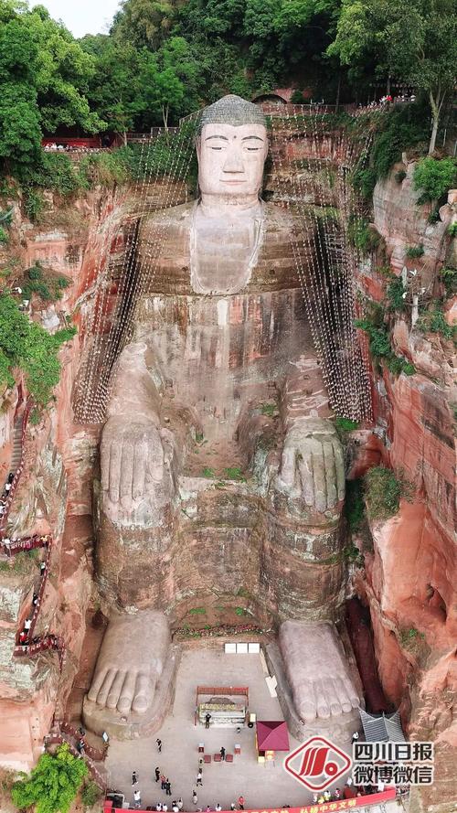 乐山大佛修复结束正式出关穿上感应皮肤小草生长都能发现