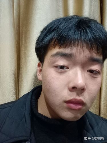 塌鼻子的男孩子会好看嘛?